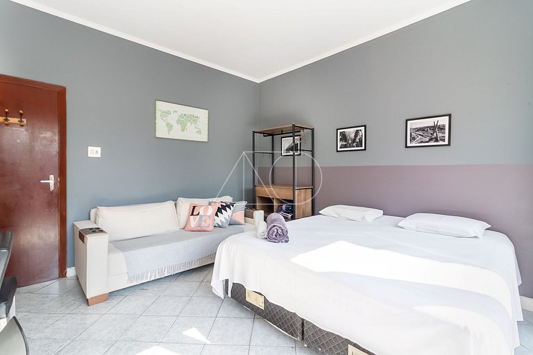 Apartamento casal com varanda em Pinheiros
