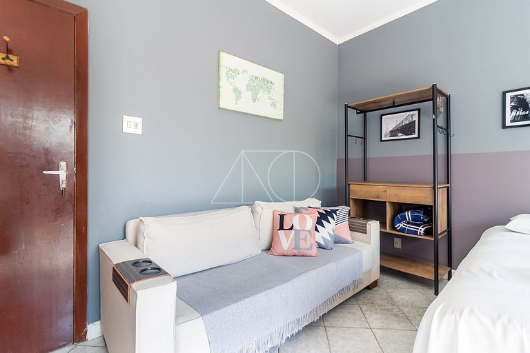 Apartamento casal com varanda em Pinheiros