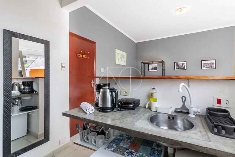 Apartamento casal com varanda em Pinheiros